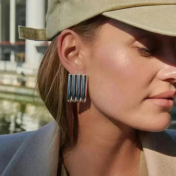 Preppy Women's 1 Pair Vintage Waterproof Stainless Steel Ribbed Earrings - Picture 1 of 9